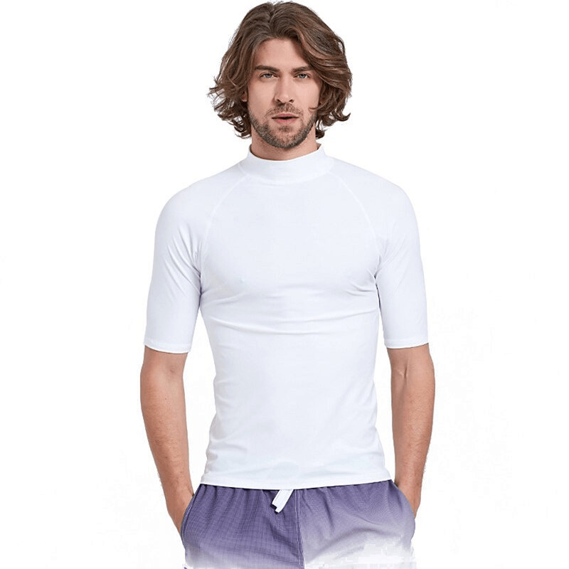 Man wearing Sports Elastic Beach T-shirt for water sports, short sleeves, UPF 50+, perfect for diving and surfing. Model SF0951.